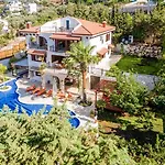Villa Kaktues Evi