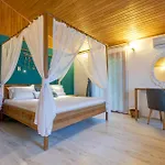 Etenna Beach Bungalows