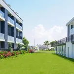 Side Square Hotel