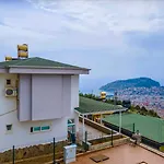 Villa With Pool With View Of Alanya