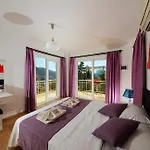 Villa Leyla - Bright And Spacious Villa