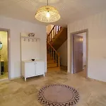 Comfortable 3-Bedroom Villa With Pool And Garden