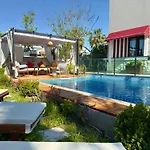 Villa Annabell1 With Swimming Pool And Jacuzzi, 3 Floors