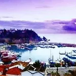 Kaleici Benzersiz Donanimli Muethis Teras Keyfi Uygun Fiyat Ev