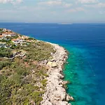 Stella Sea View & Access To Sea