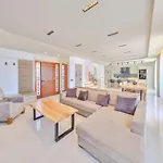 Villa Siren, Female Housekeeper