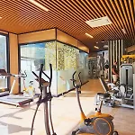 5 Star Facilities/Walking Distance To Amenities And The Beach