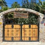 Kadir'S Family House
