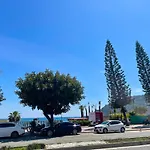 Sa Apartments! 1Bd Flat 200M To The Beach!