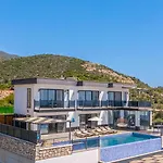 Villa Guenes 1