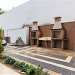 0017 White Sail Cozy 1-Bedroom Apartment Steps From Yekta Mall In Mahmutlar, Alanya