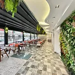 Bloomtalya Hotel