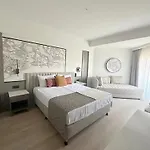 Side Breeze Hotel