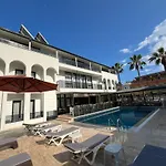 Jest Hotel