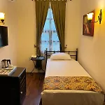 Deja Vu Hotel