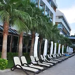 Port Side Resort Hotel