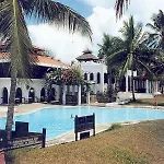 Jacaranda Beach Luxury Club