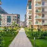 What are the best hotels near Kaleici?