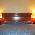 Larissa Inn