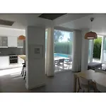 Novron Villa 11
