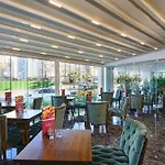 Hotel S White