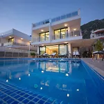 Villa Rose 3