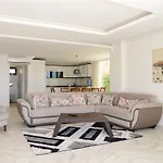 Villa Rose 3
