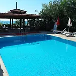 Safak Beach Motel