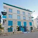 Yazar Lara Hotel