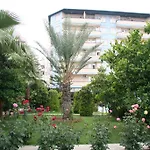 Elysee Garden Family Hotel