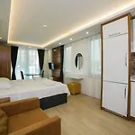Tema Lara Apart