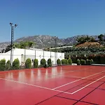 Azura Park Residence