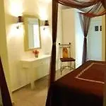 Connys Boutique Hotel