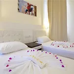 Side Suite Hotel