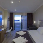 Michell Hotel (Adults Only)