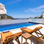 Villa 2 Sleeps 4 Isolated Honeymoon-Villa Sardunya