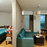 Commodore Elite Suites & Spa Adults Only