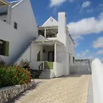 Marlyn And Dolfyn Self Catering