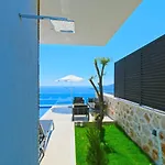 Villa Lacivert