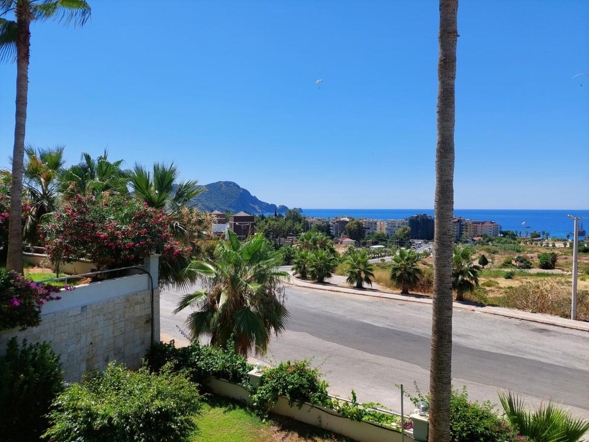 Dinek Mahallesi,eski Antalya Yplu Cad.,uygun Cleopatra 3 Sitesi No:59 Blok:e Daire:2 *