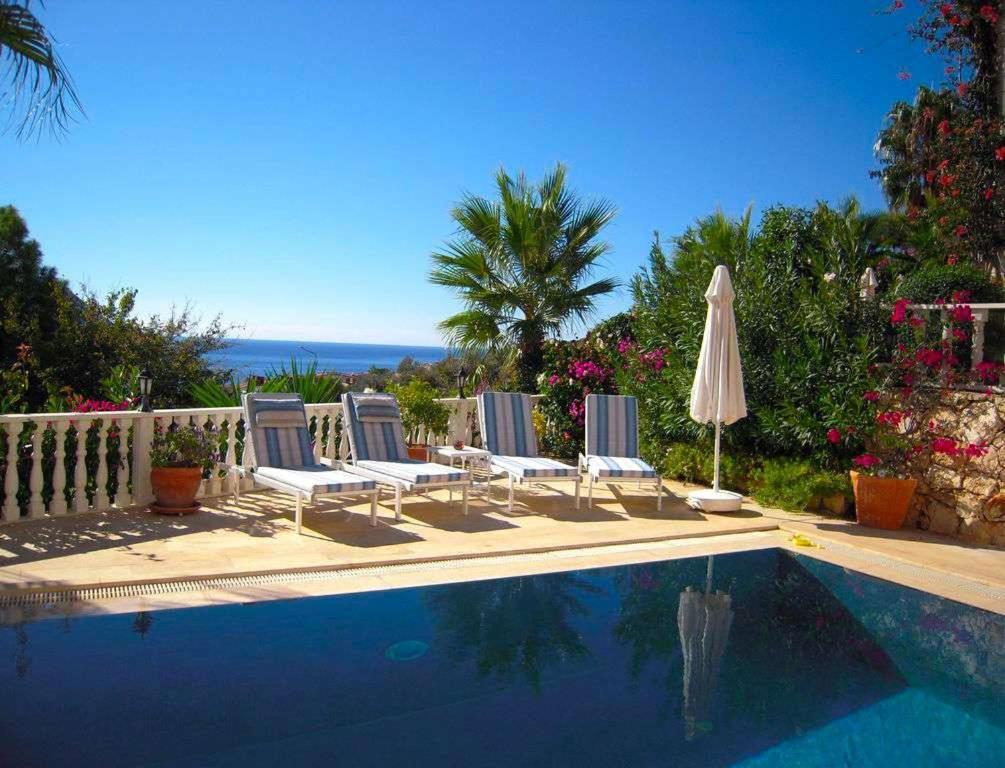 Rosa Kalkan * Kas