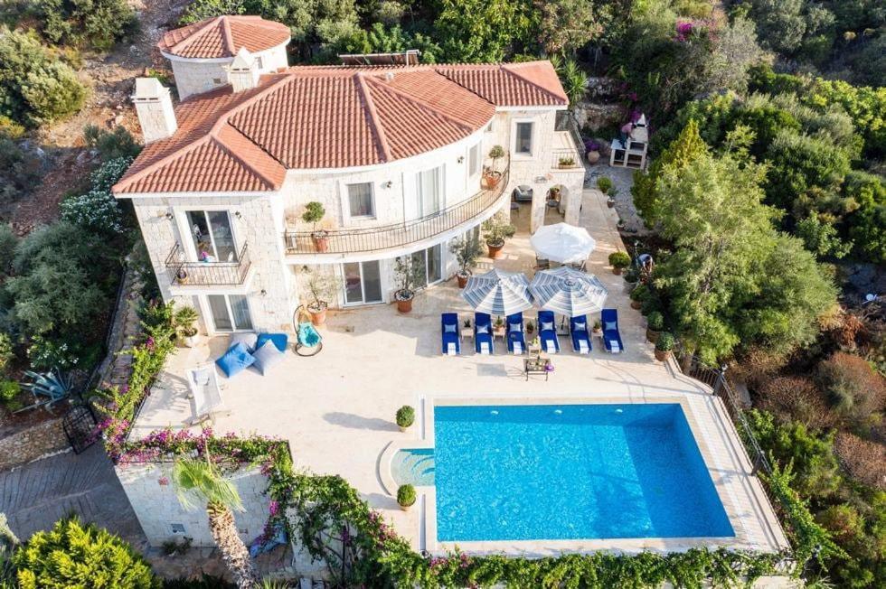 Besta Akdeniz Evi Villa