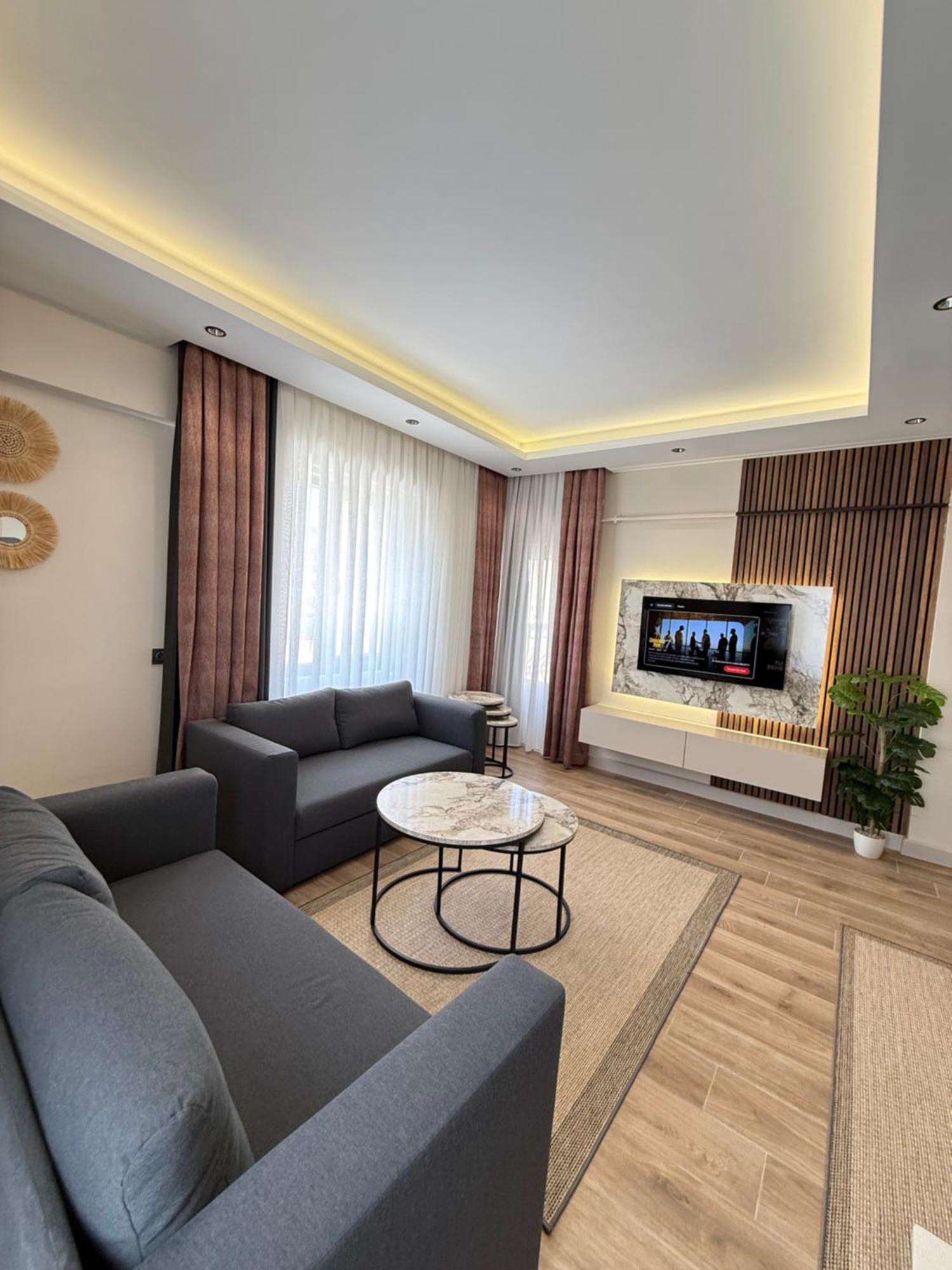 Konyaalti Plajina Yakin Lueks * Antalya