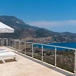 Kalkan 6 Bedroom Villa - 1078