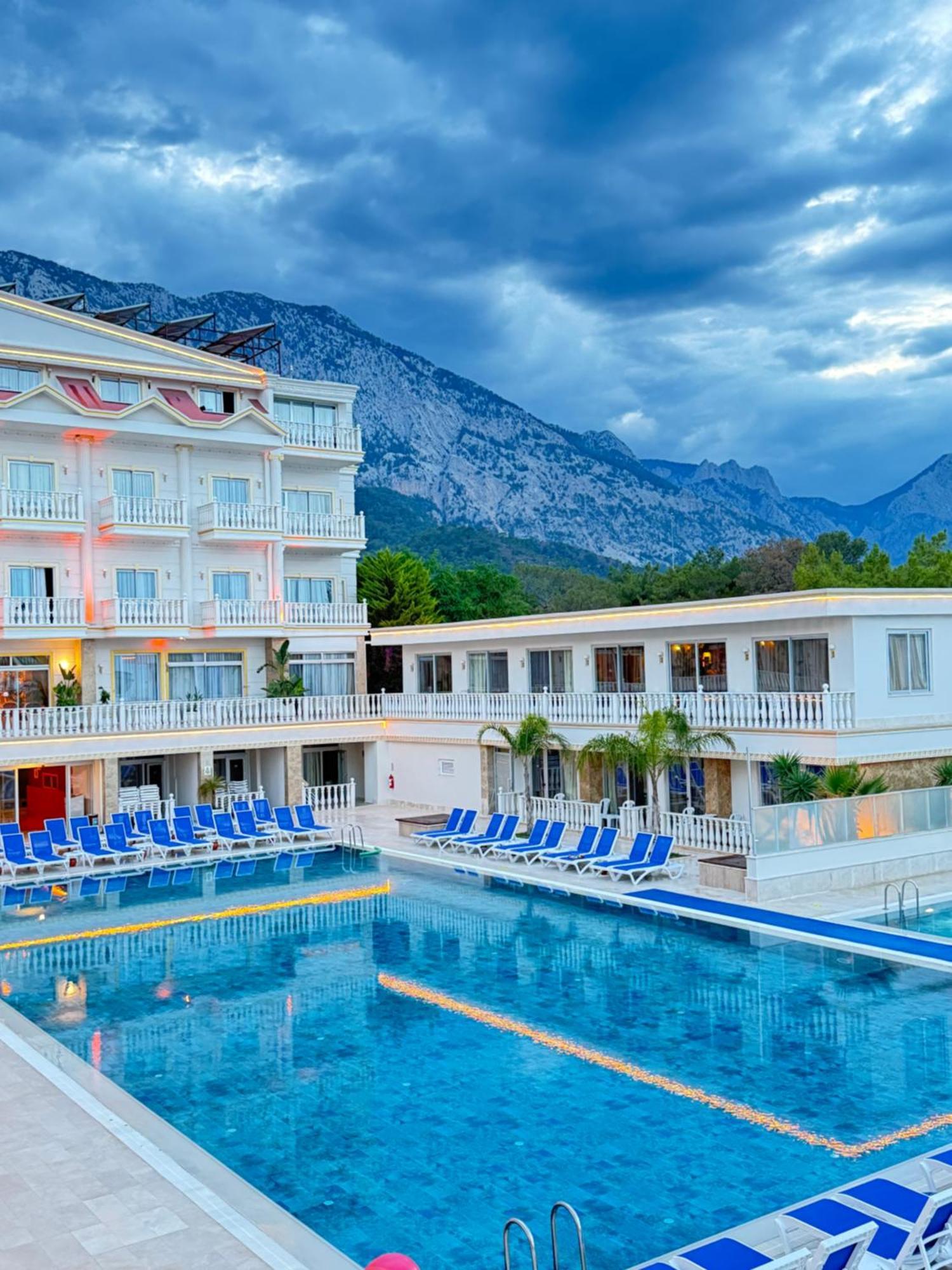 Sl La Perla Kemer Rezort *